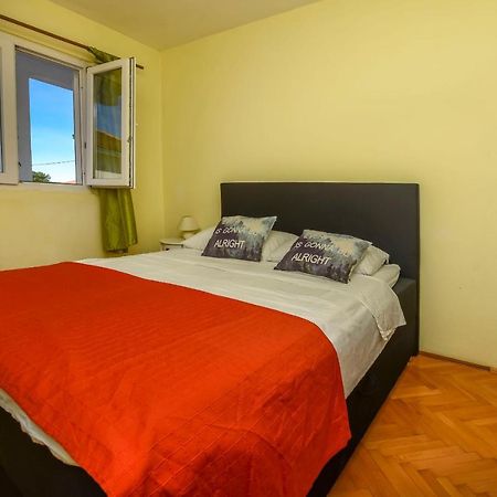 Apartments Ercegovic Рогозница Екстериор снимка