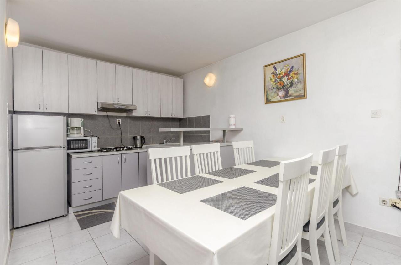 Apartments Ercegovic Рогозница Екстериор снимка