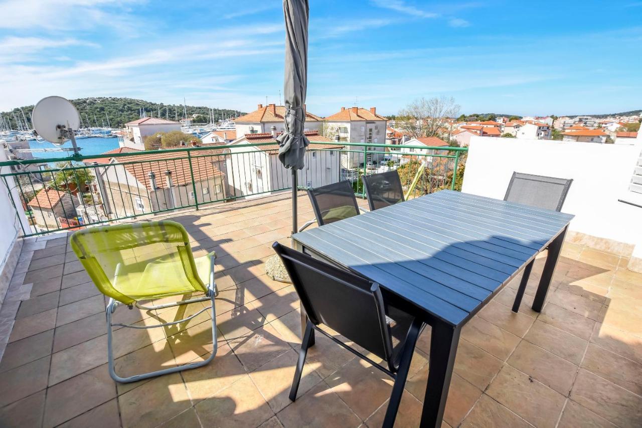 Apartments Ercegovic Рогозница Екстериор снимка